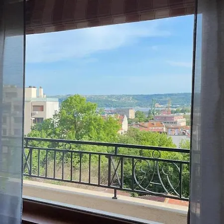 Window Of Kap. Petko * ヴァルナ